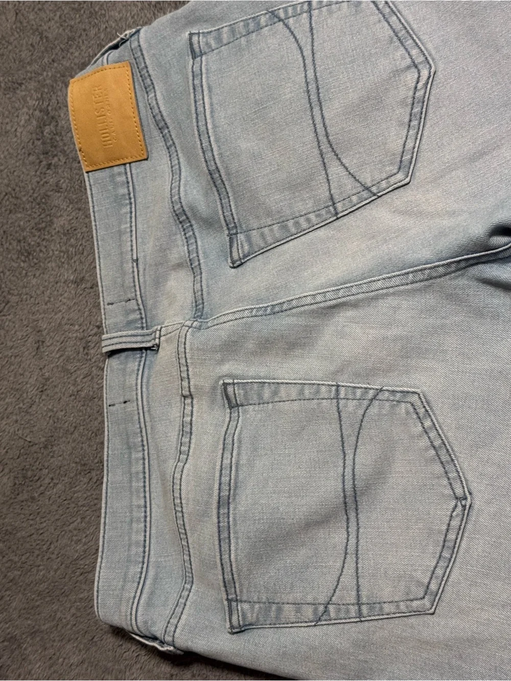 Hollister Advanced Stretch Slim Straight Distressed Light Wash Jeans Size 34x32